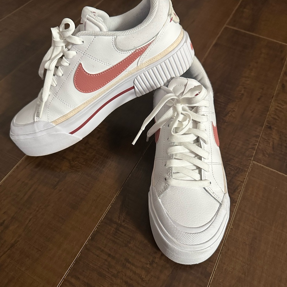 Nike Court Legacy Lift Sneaker - Women's